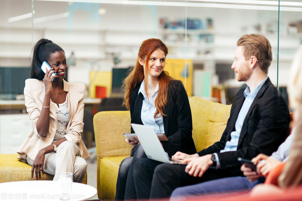 業(yè)務(wù)的人談話。技術(shù)在手